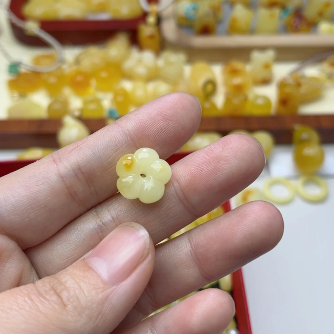 【闪购商品】蜜蜡裸石未镶嵌配饰