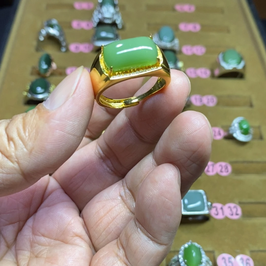 和田玉未镶嵌戒指