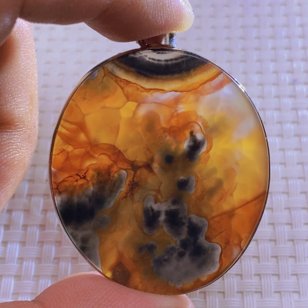 玛瑙/玉髓颈饰未镶嵌