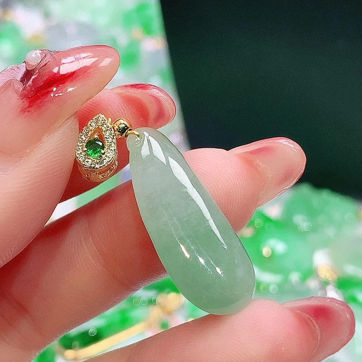 翡翠未镶嵌颈饰翡翠