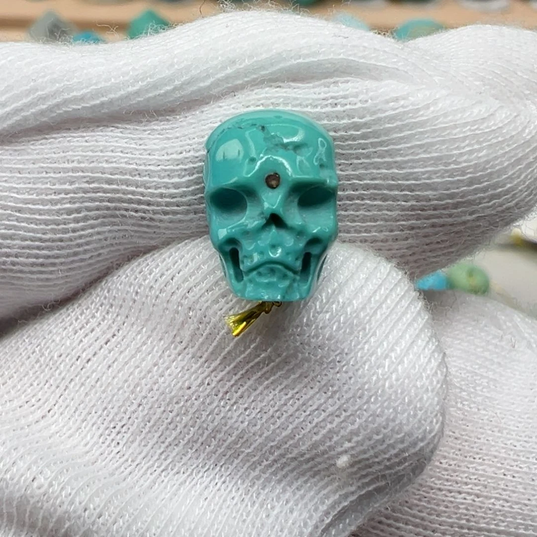 绿松石配饰未镶嵌