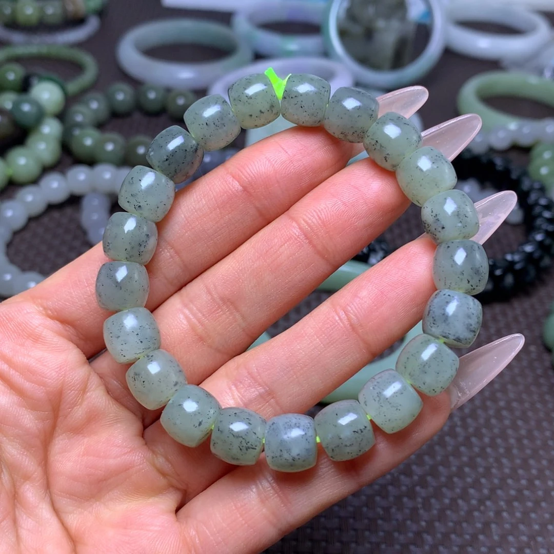 未镶嵌手串和田玉卡10