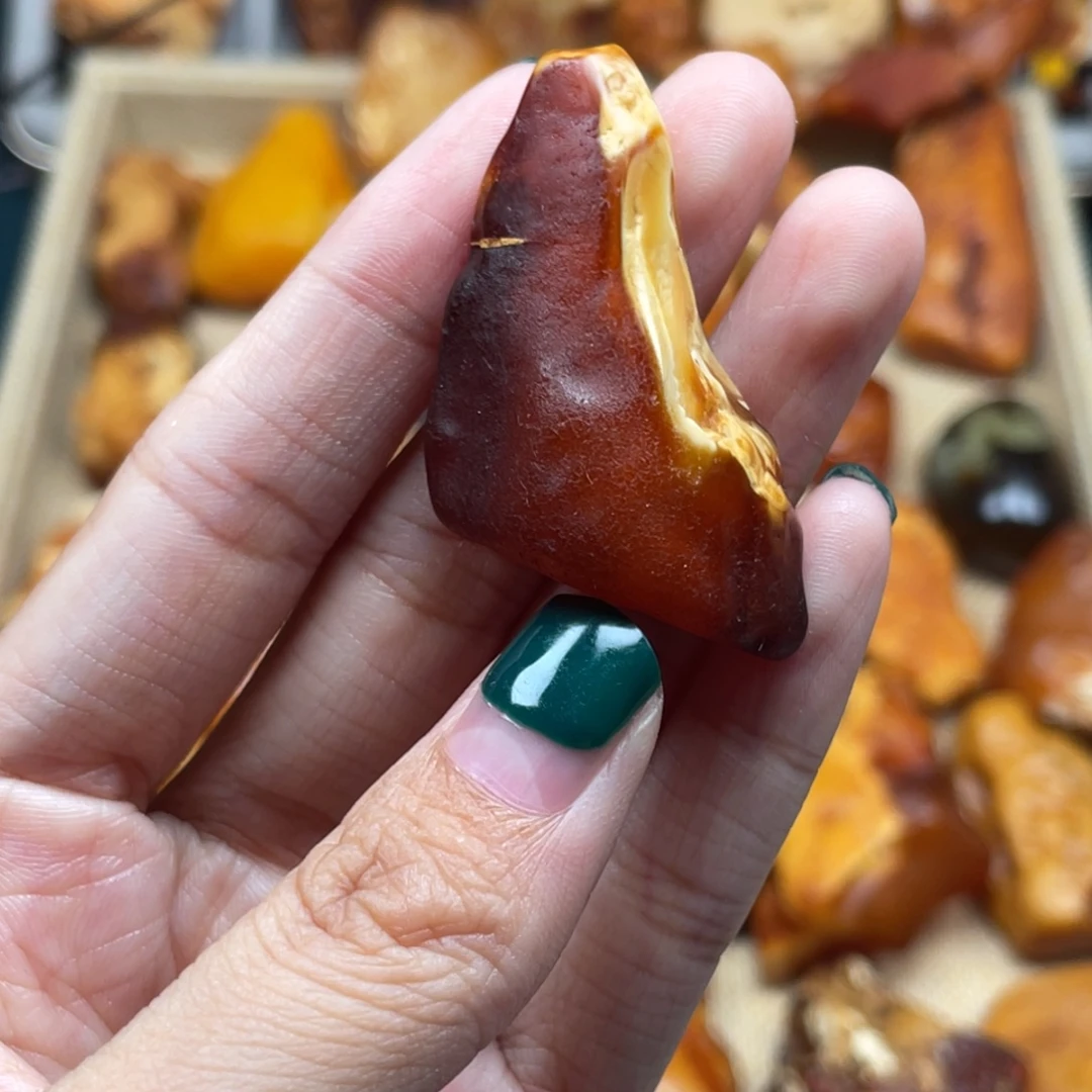 琥珀未镶嵌珠宝奇石