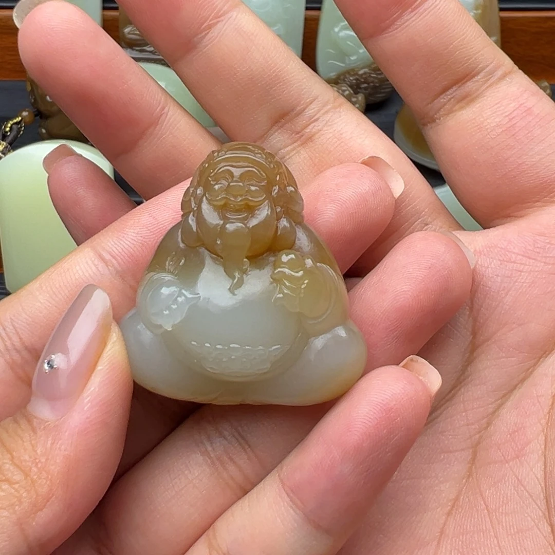 江***岁和田玉未镶嵌颈饰