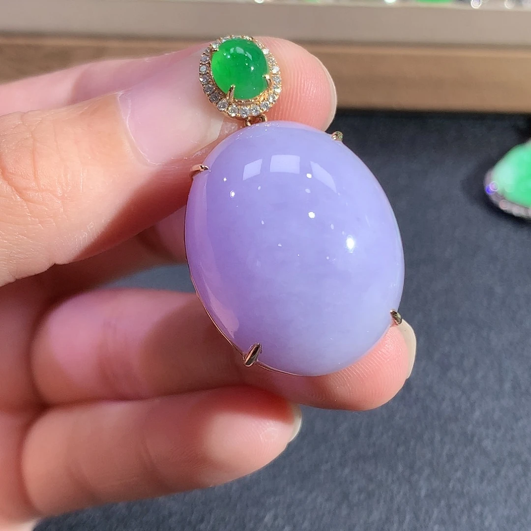 翡翠18K金镶嵌吊坠(赠链)