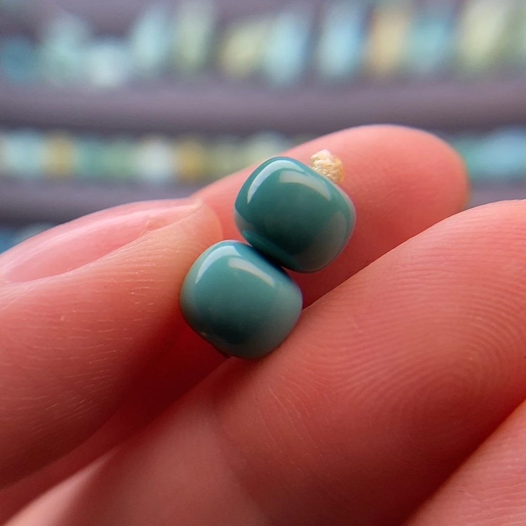 绿松石未镶嵌7.8mm一对