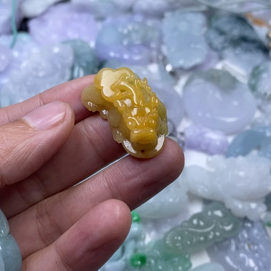 颈饰未镶嵌翡翠自*欢翡翠