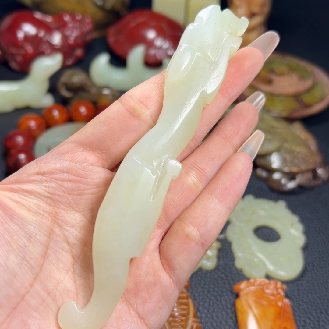 蛇纹石玉未镶嵌玉石