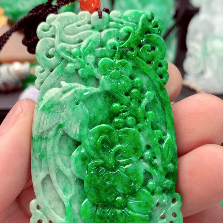 吊坠(不含链)未镶嵌翡翠