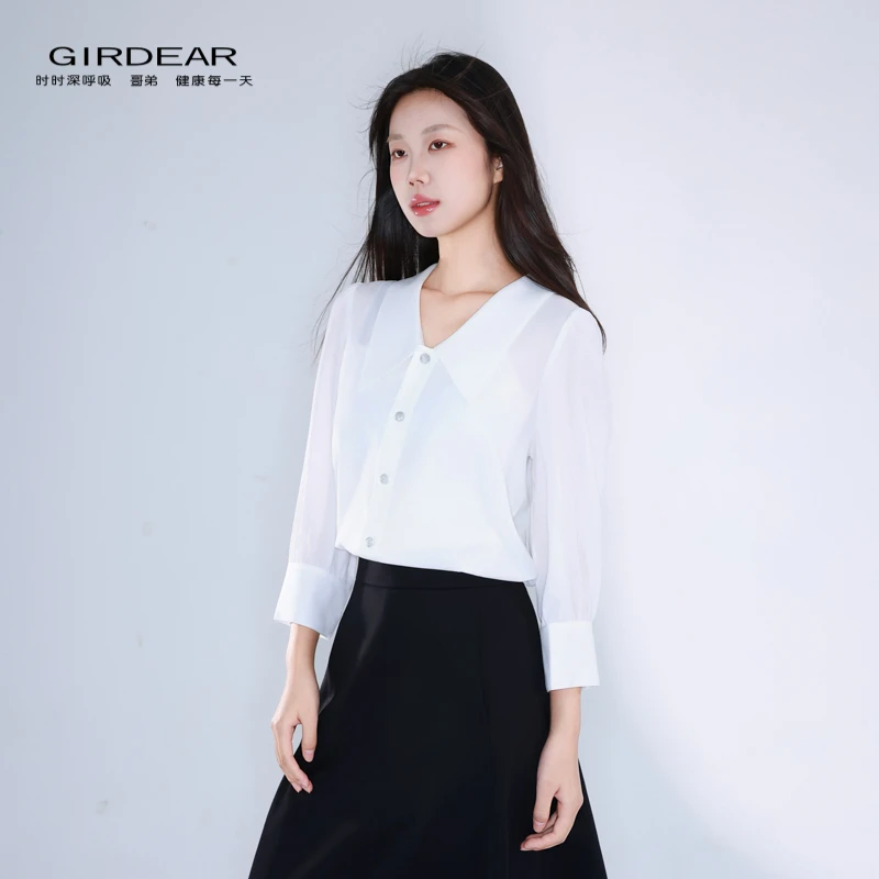 哥弟【官方正品】新款时尚通勤简约尖领质感法式七分袖衬衫1300920