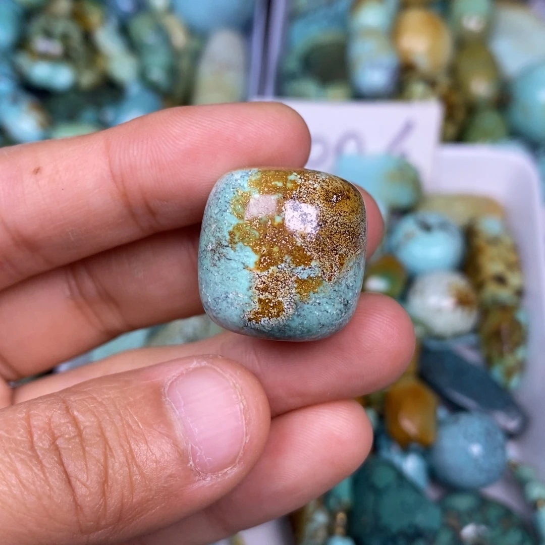 绿松石未镶嵌挂件