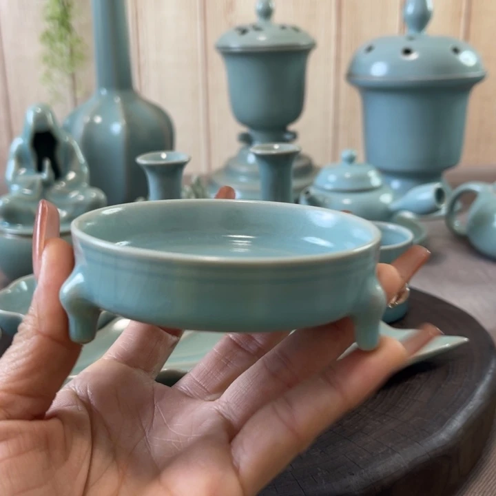 瓷片三足洗一一一一一