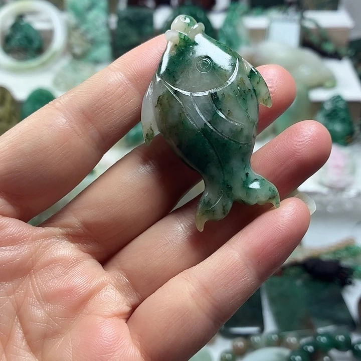 独山玉未镶嵌吊坠