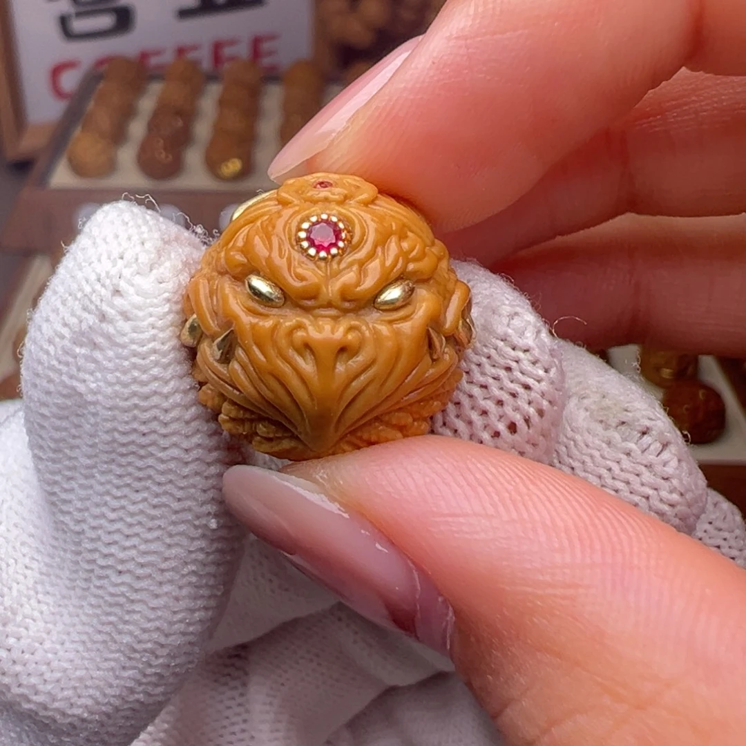猴头核桃把件镶嵌款大鹏鸟全品有正常封口线