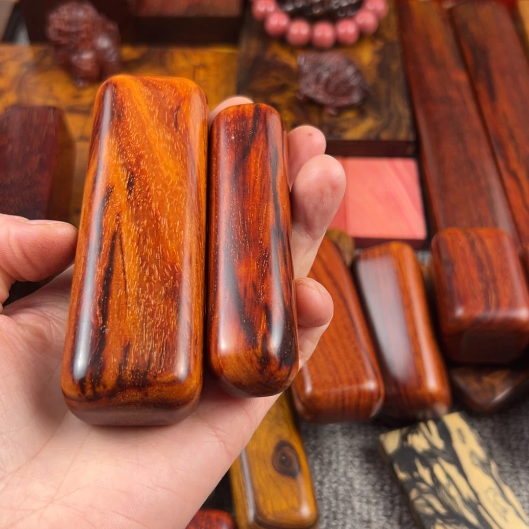 香榧木五****?印度小叶紫檀手把件