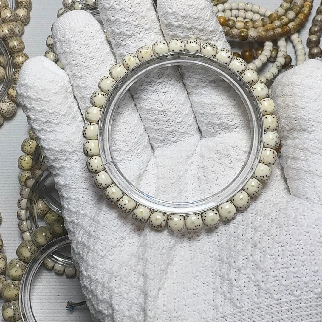星月菩提手串原生态石玉料卡7留白手串