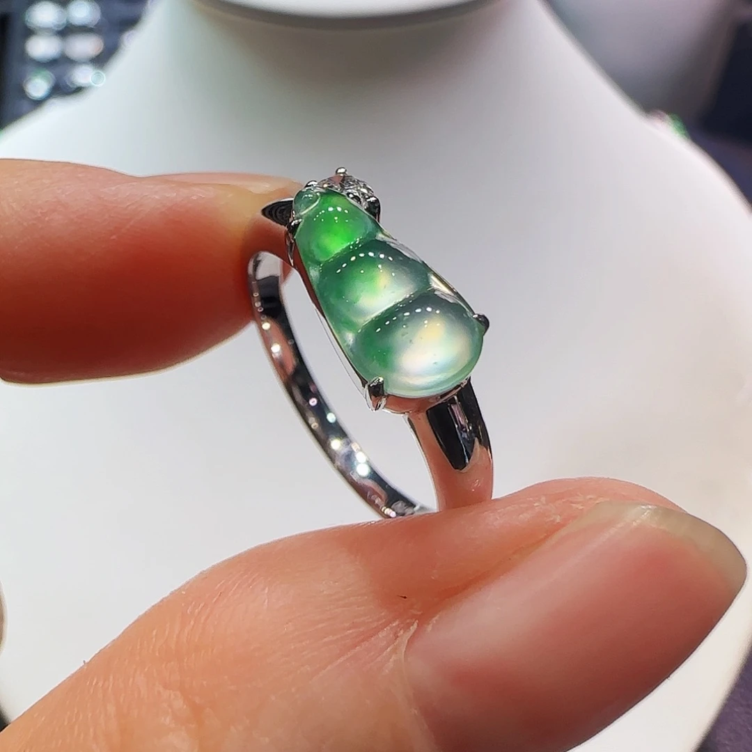 翡翠18K金镶嵌戒指戒指