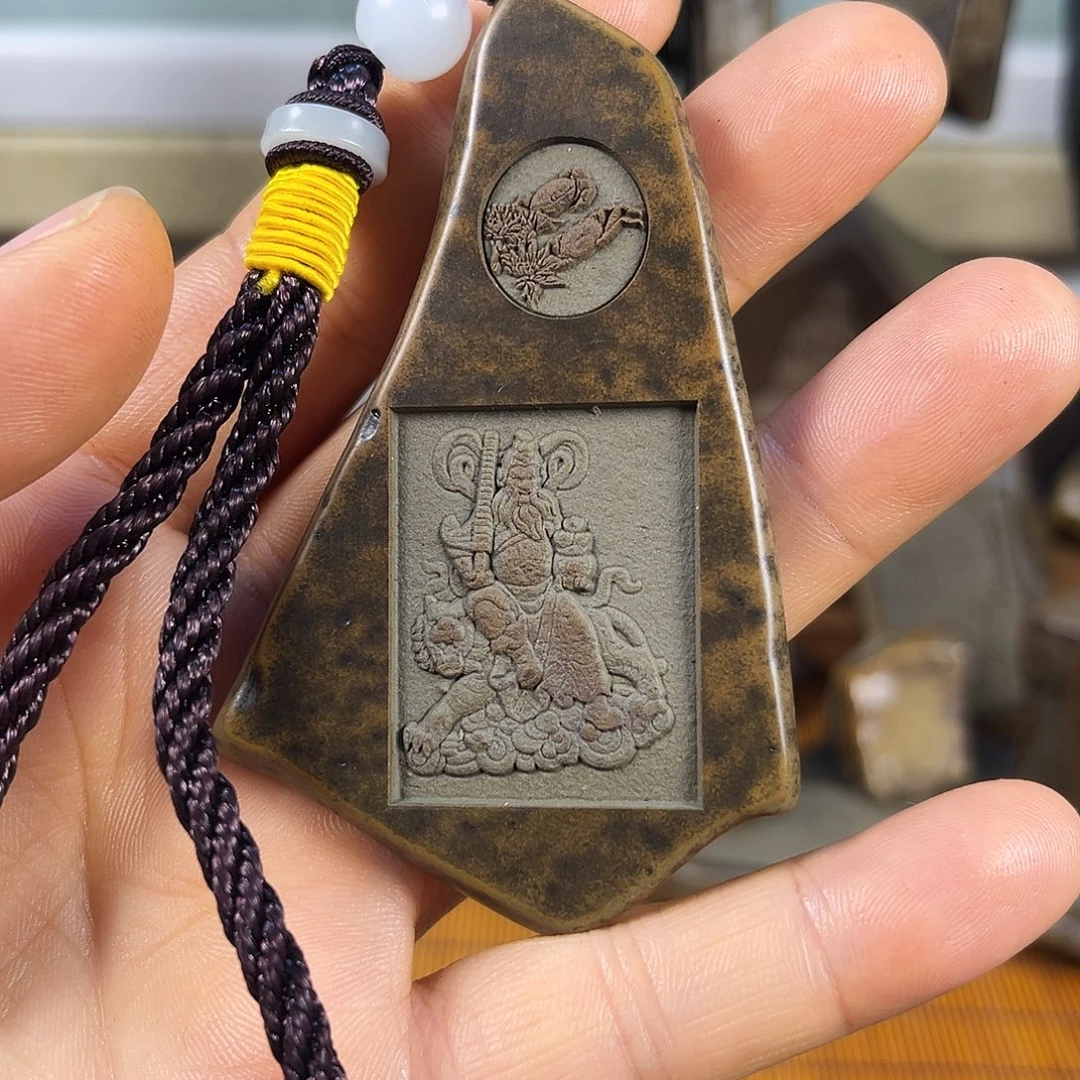 新疆戈壁石原石雕刻