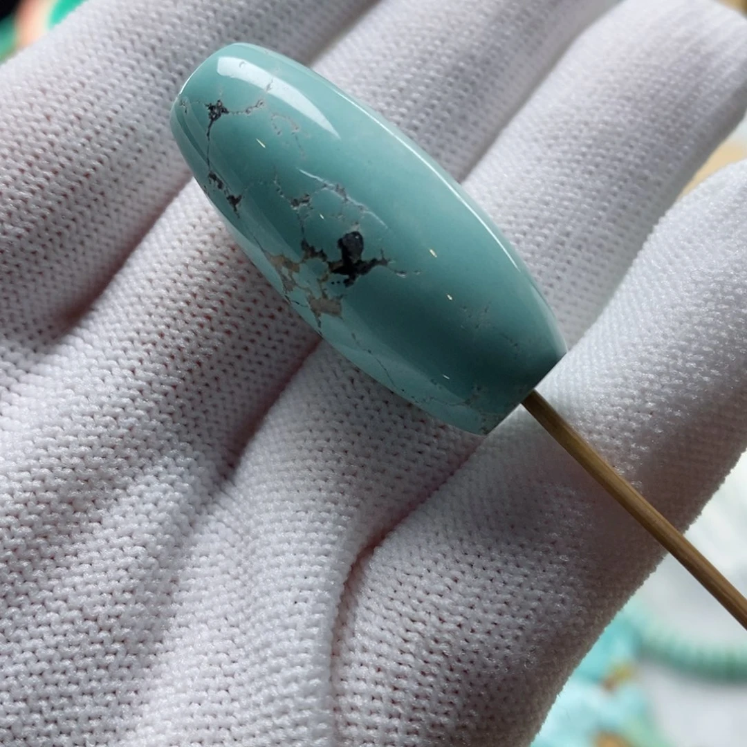 绿松石颈饰未镶嵌