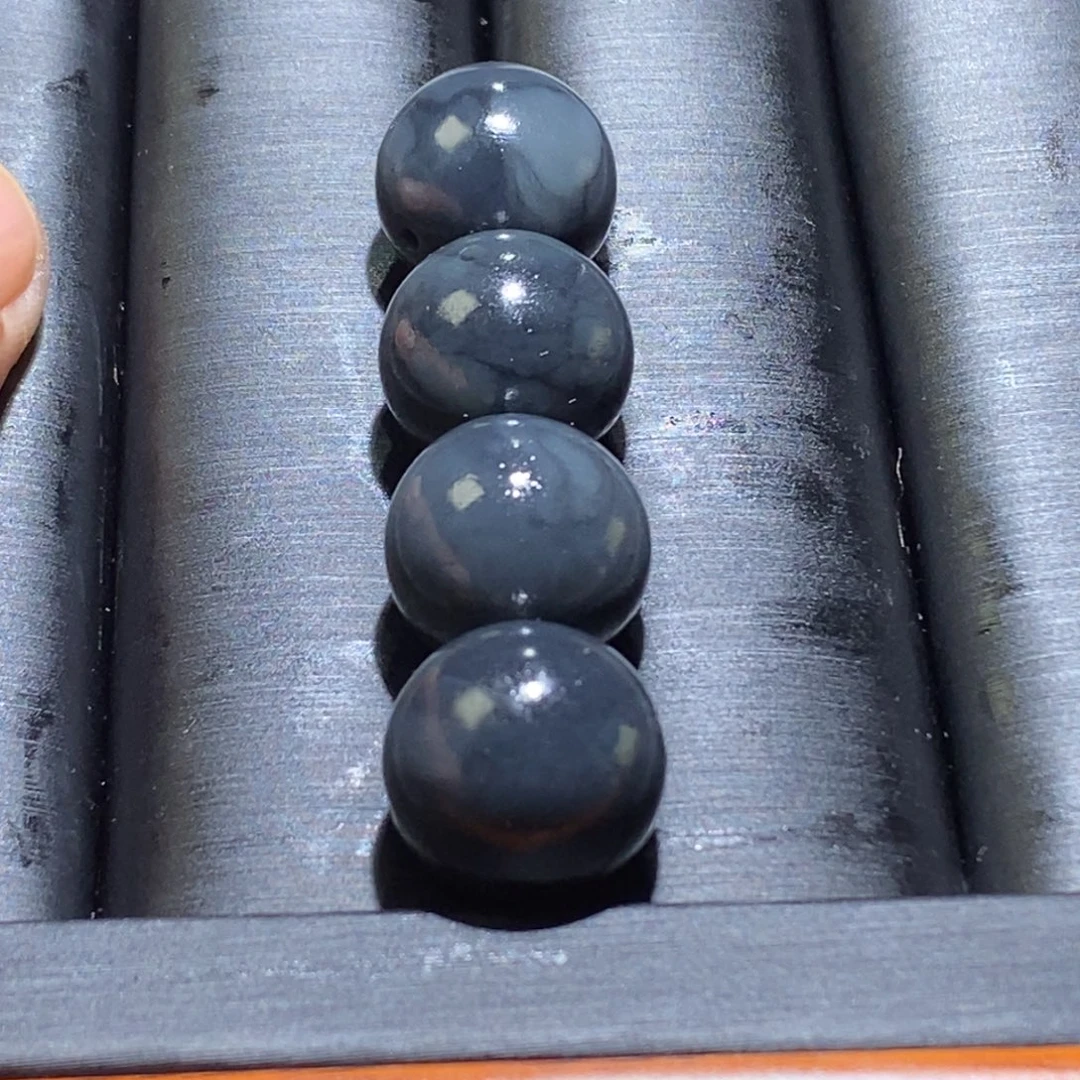 和田玉未镶嵌吊坠(不含链)卡16单珠