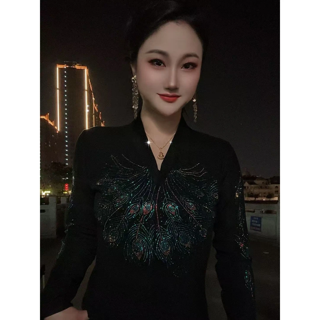 【V领双色羽翼加绒】打底衫女内搭秋冬新款时尚烫钻上衣