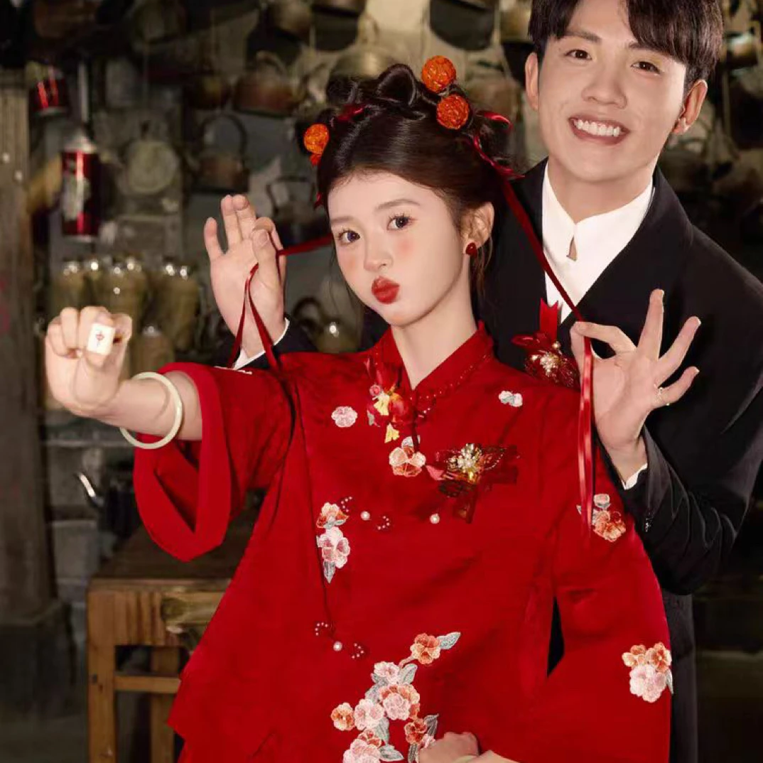 酒红色晨袍女新娘结婚新中式订婚领证旗袍礼服2025秋冬新款敬酒服