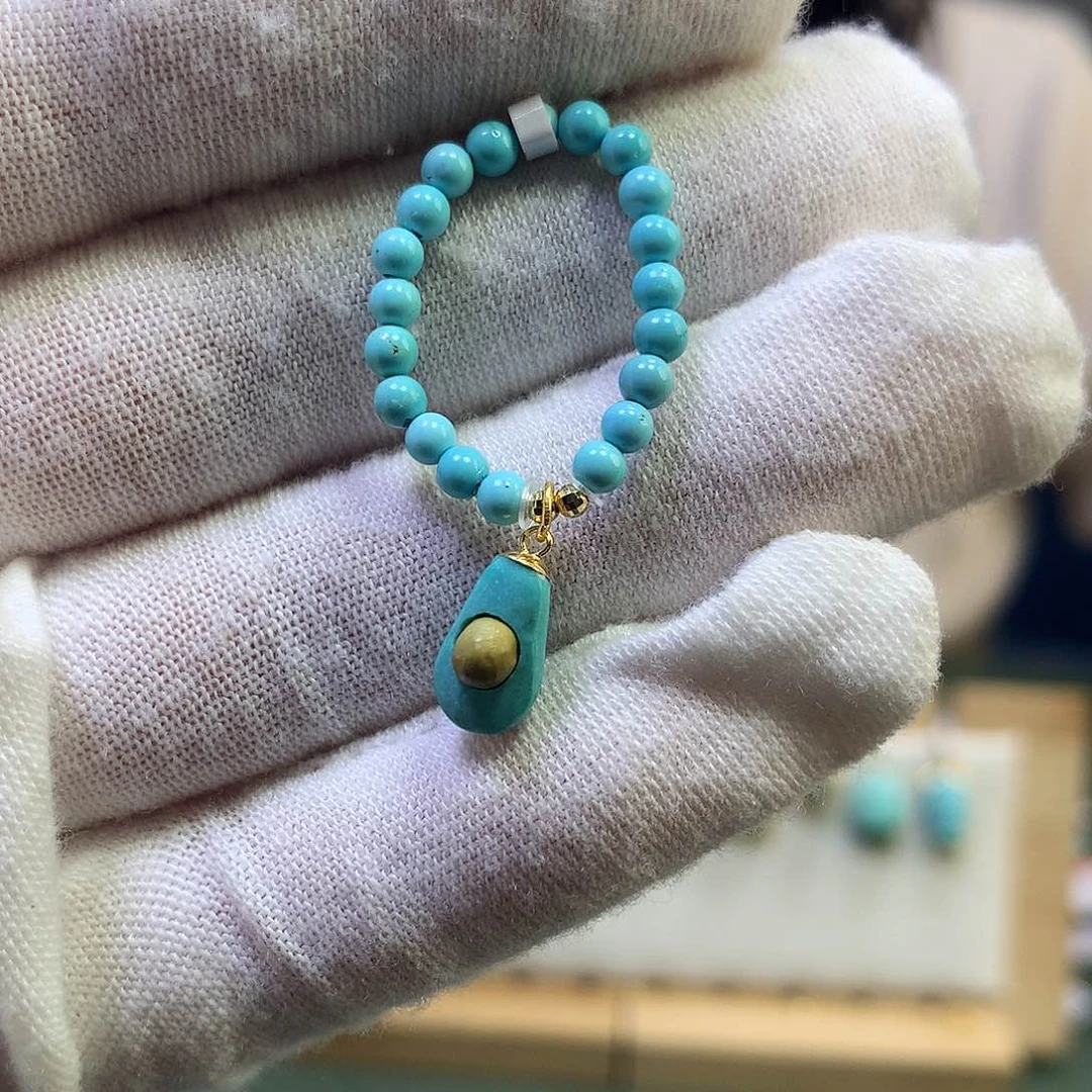 绿松石戒指18K金镶嵌