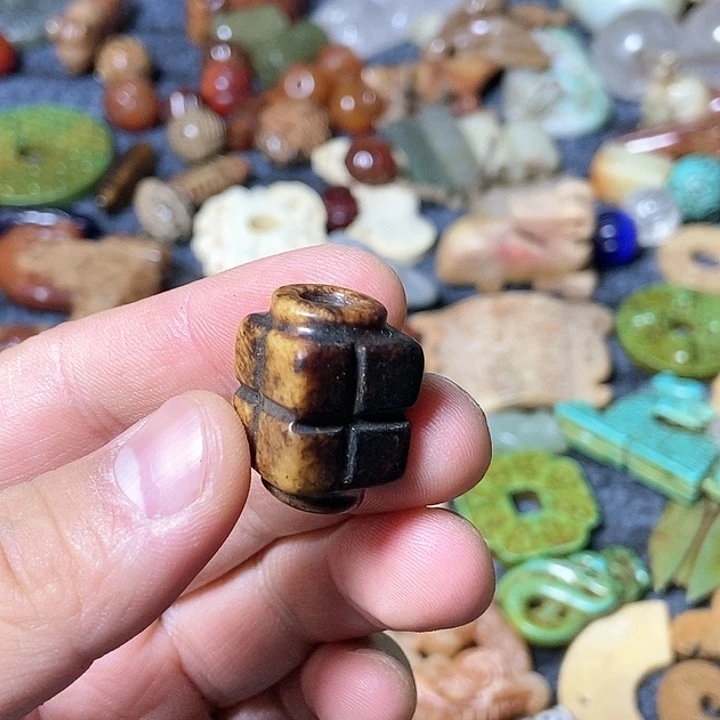 和田玉未镶嵌颈饰111