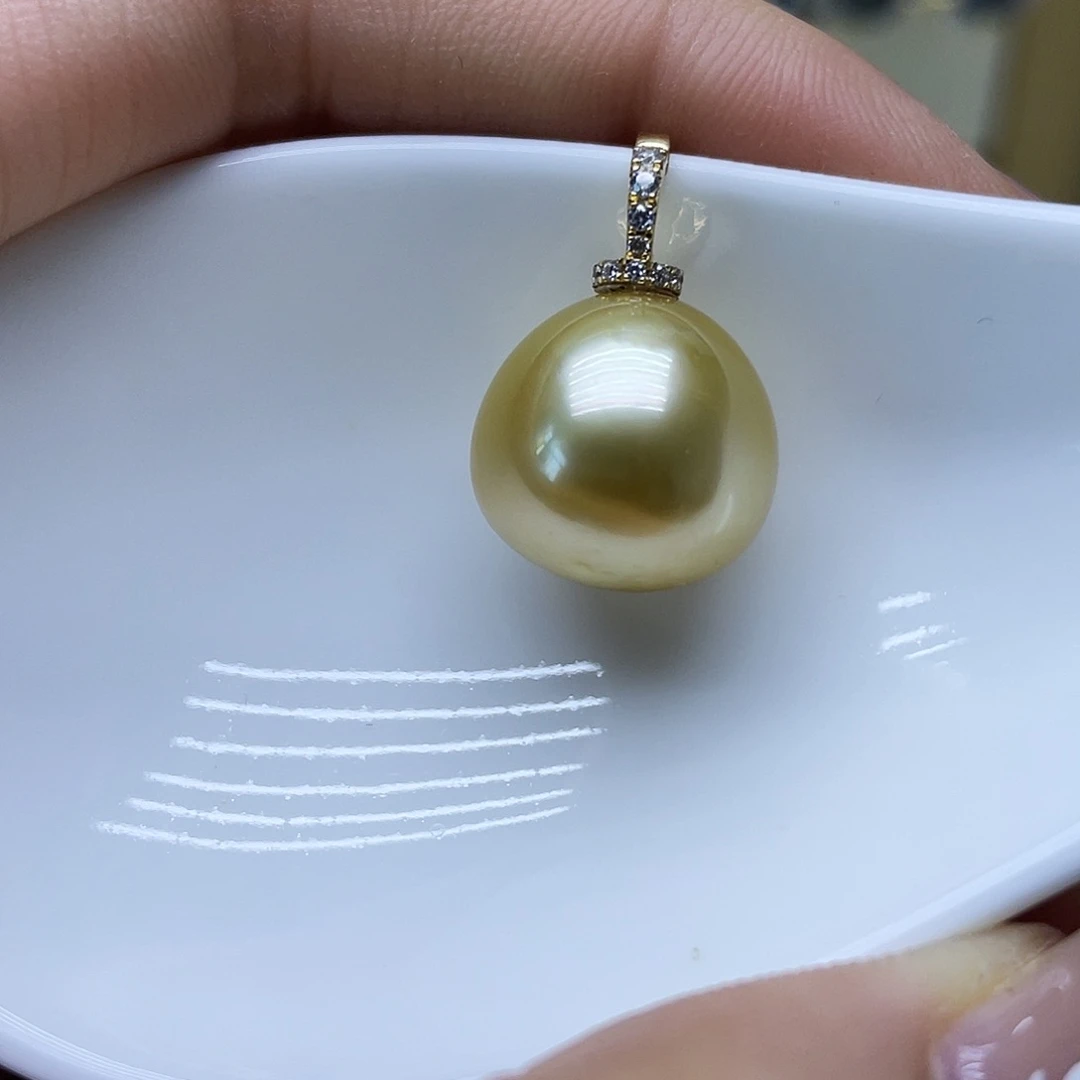 海水珍珠18K金镶嵌颈饰