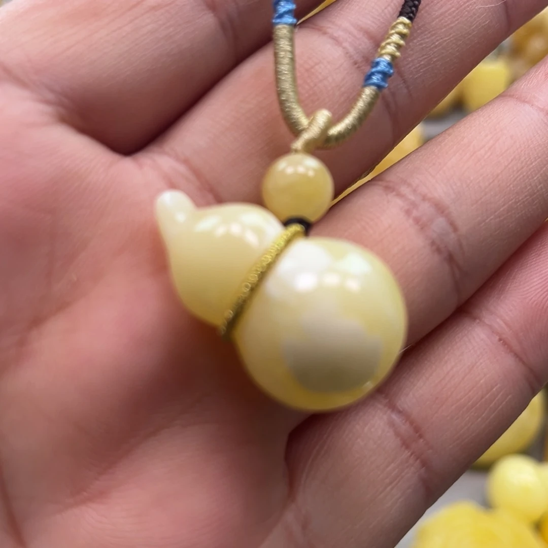 琥珀颈饰未镶嵌吊坠