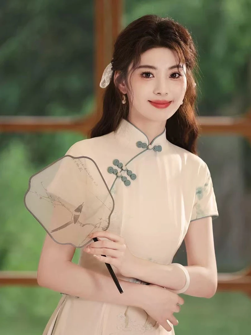 0566 米色 【云中小鹿】 葫芦扣 奥戴 旗袍