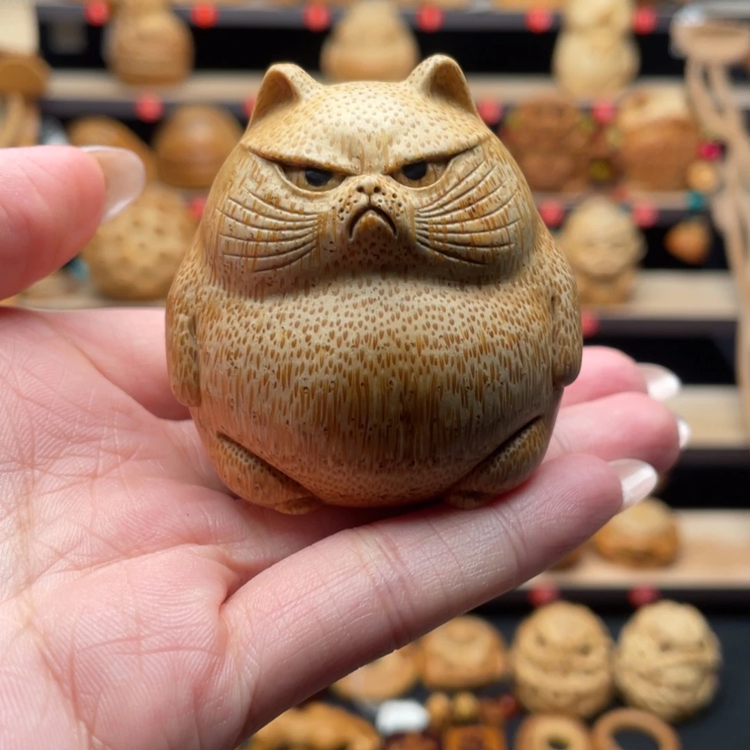 用***7竹雕作品生气猫咪把件