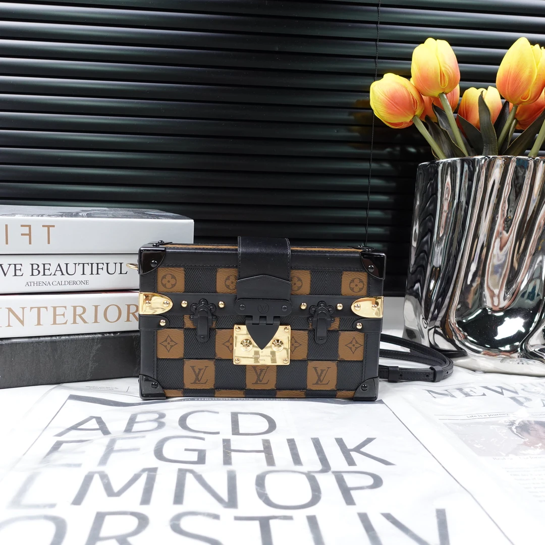 95新 LouisVuitton/路易威登 /单肩包/T20250697