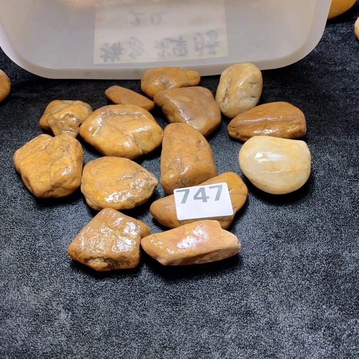 满***毅手工艺品琉璃木头人和