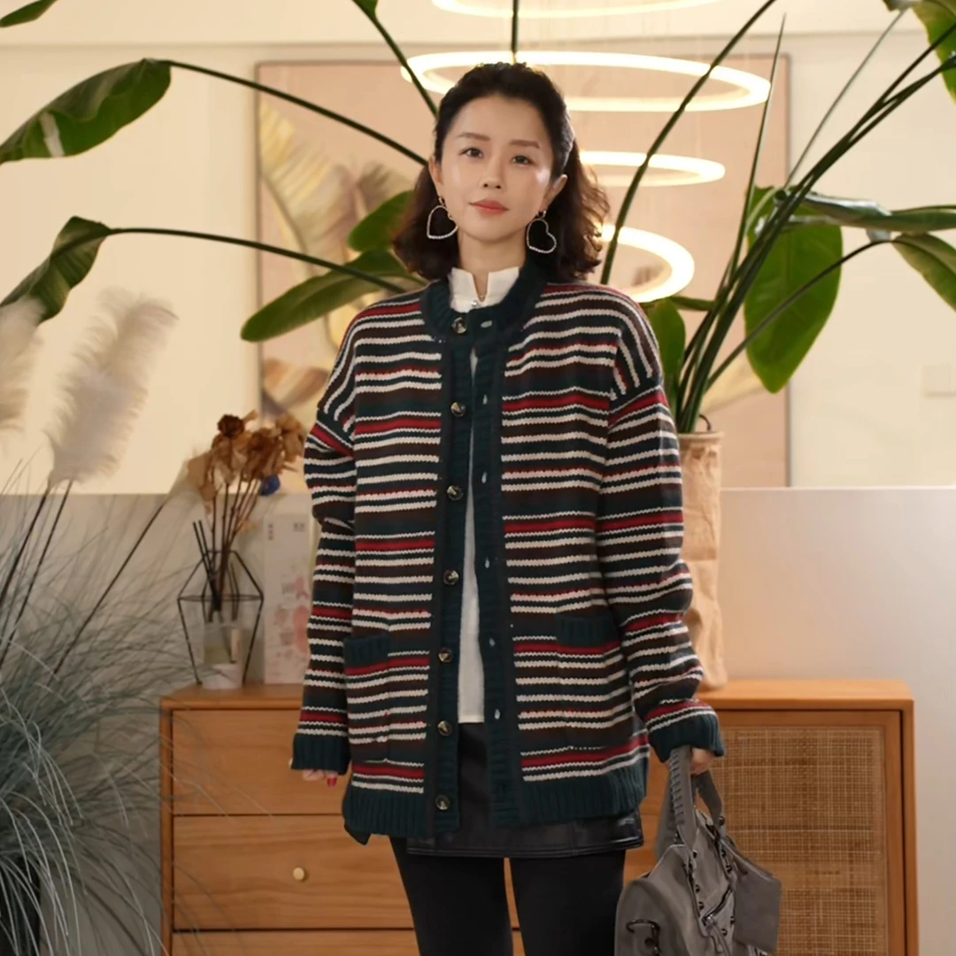 【叭哒不惑】山羊绒时尚拼色条纹长袖宽松针织衫毛衣外套女