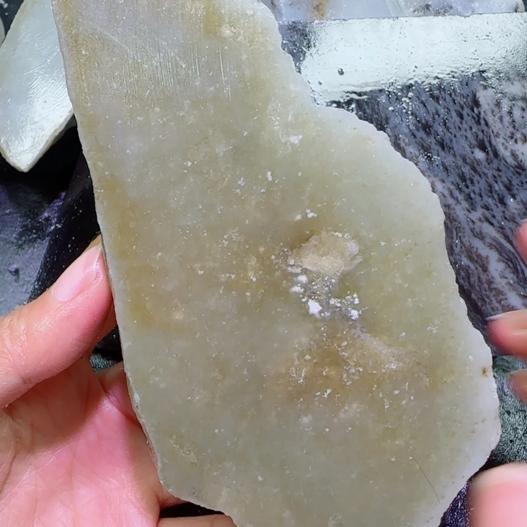 和田玉（糖玉）未镶嵌珠宝半成品