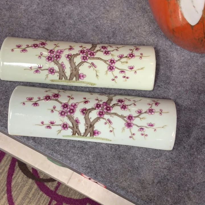扮***虎陶瓷梅花画片的镇尺一对