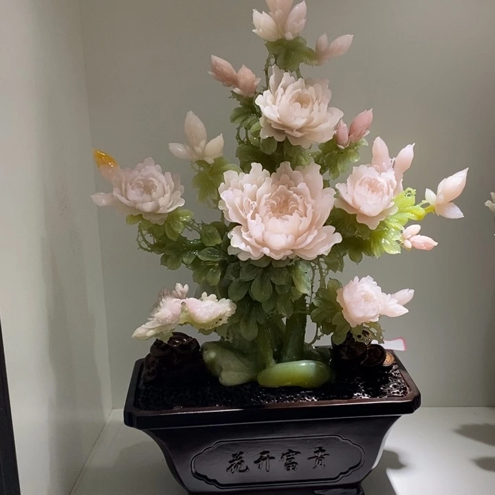 蛇纹石玉（覆膜）未镶嵌珠宝奇石