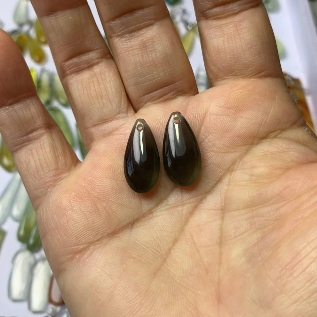 未镶嵌蛇纹石玉耳环
