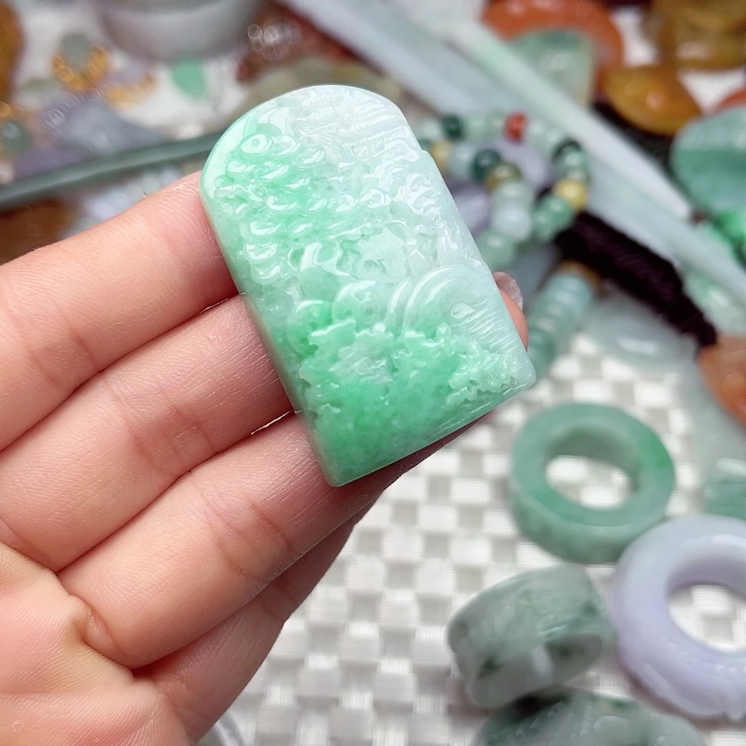 翡翠未镶嵌颈饰双十一