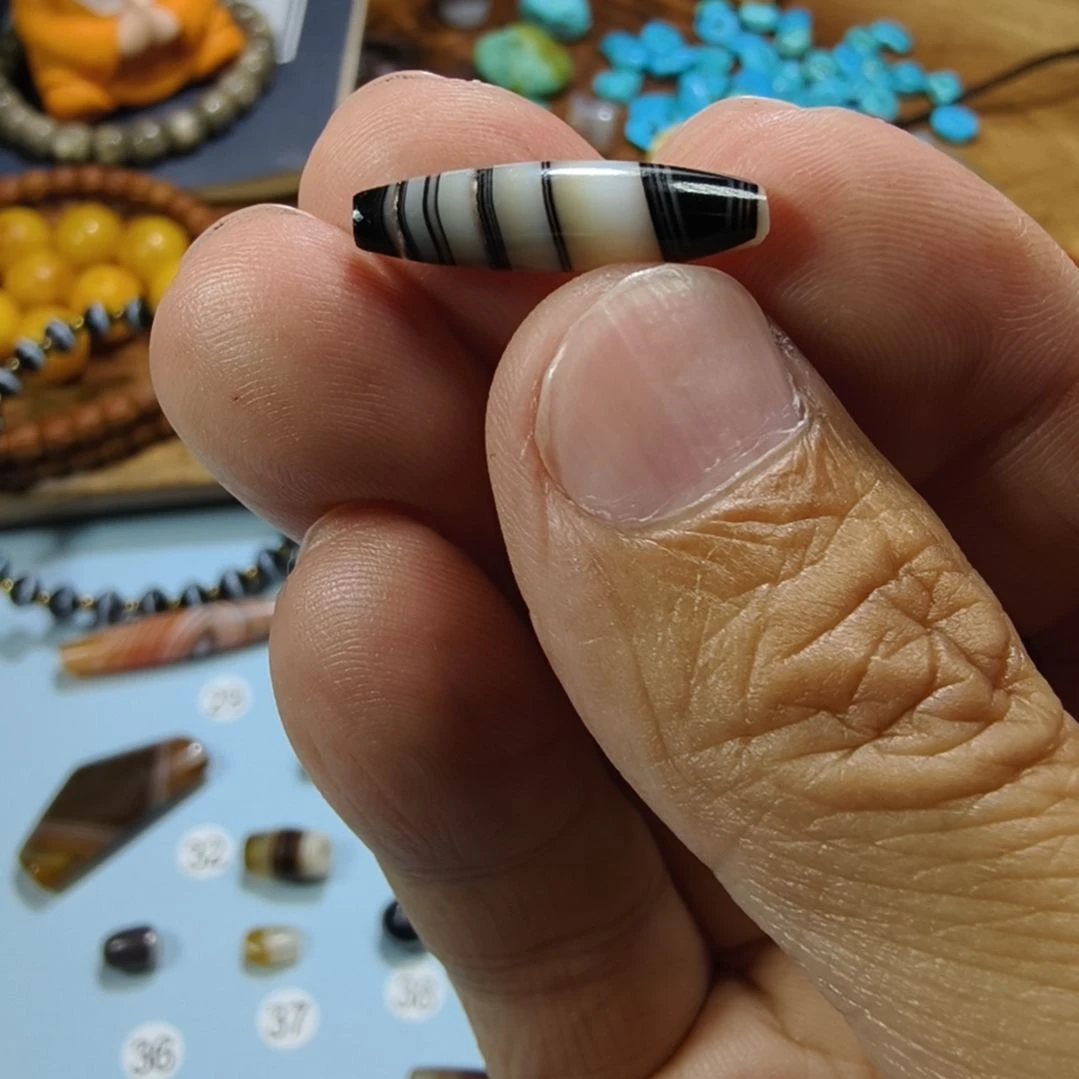 玛瑙/玉髓未镶嵌天然原矿玛瑙