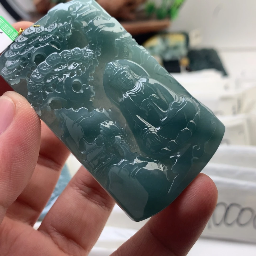颈饰未镶嵌翡翠观音