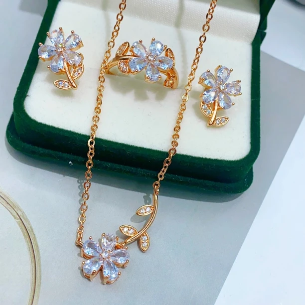 合金玻璃耳饰 时尚洋气三件套白色戒指可以调节