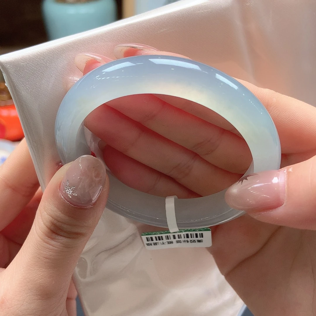 翡翠未镶嵌手镯冰润零毛孔60号