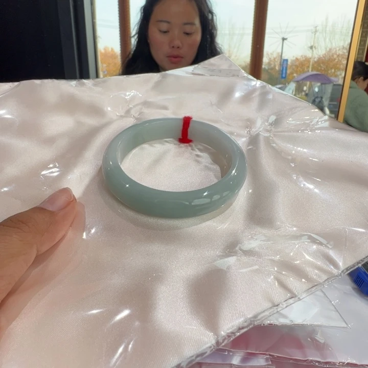 翡翠未镶嵌手镯半山水5556