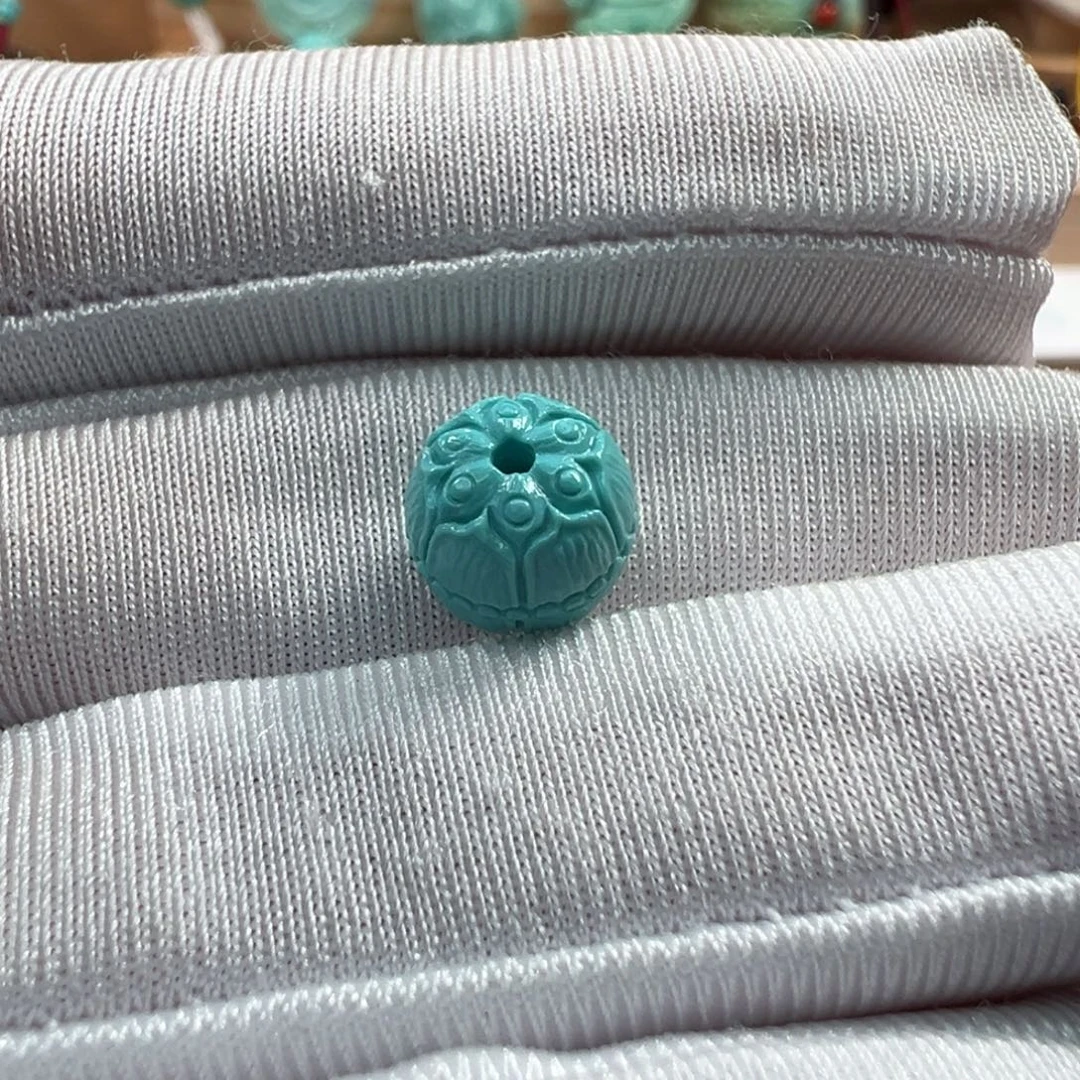 未镶嵌绿松石颈饰