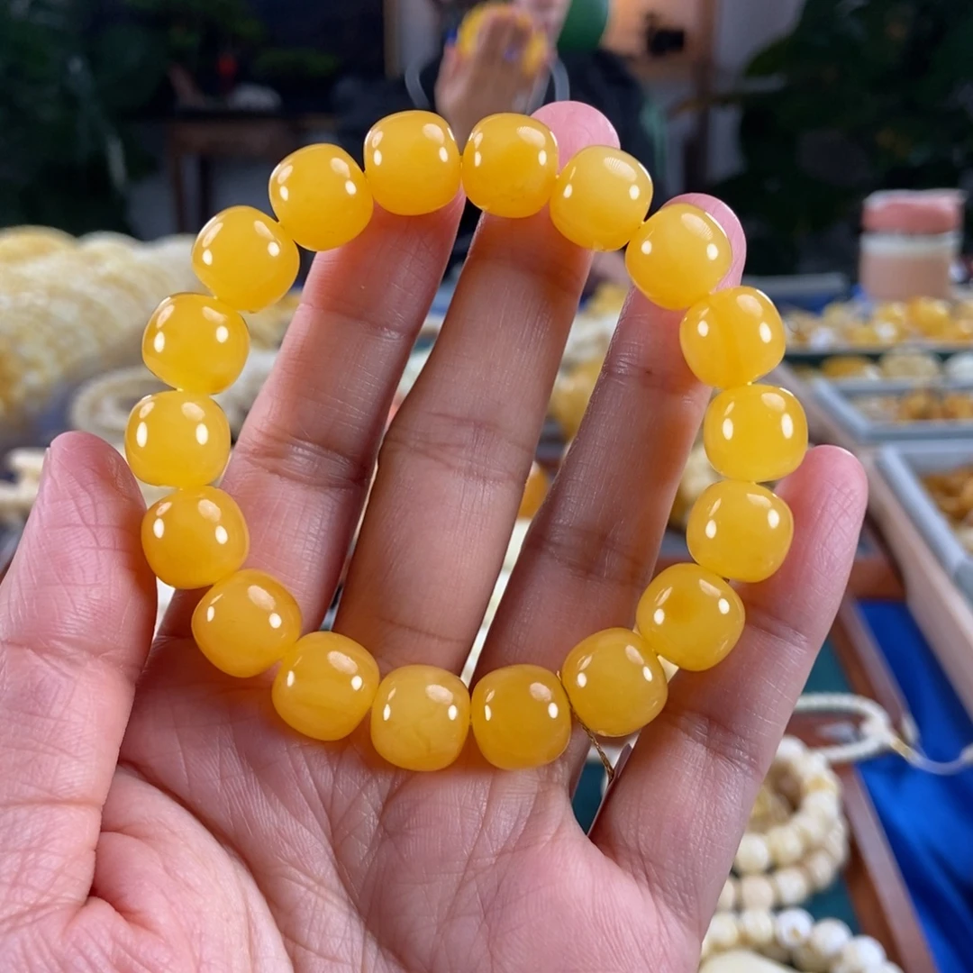 琥珀未镶嵌珠宝奇石12同料鸡油红老型18.85