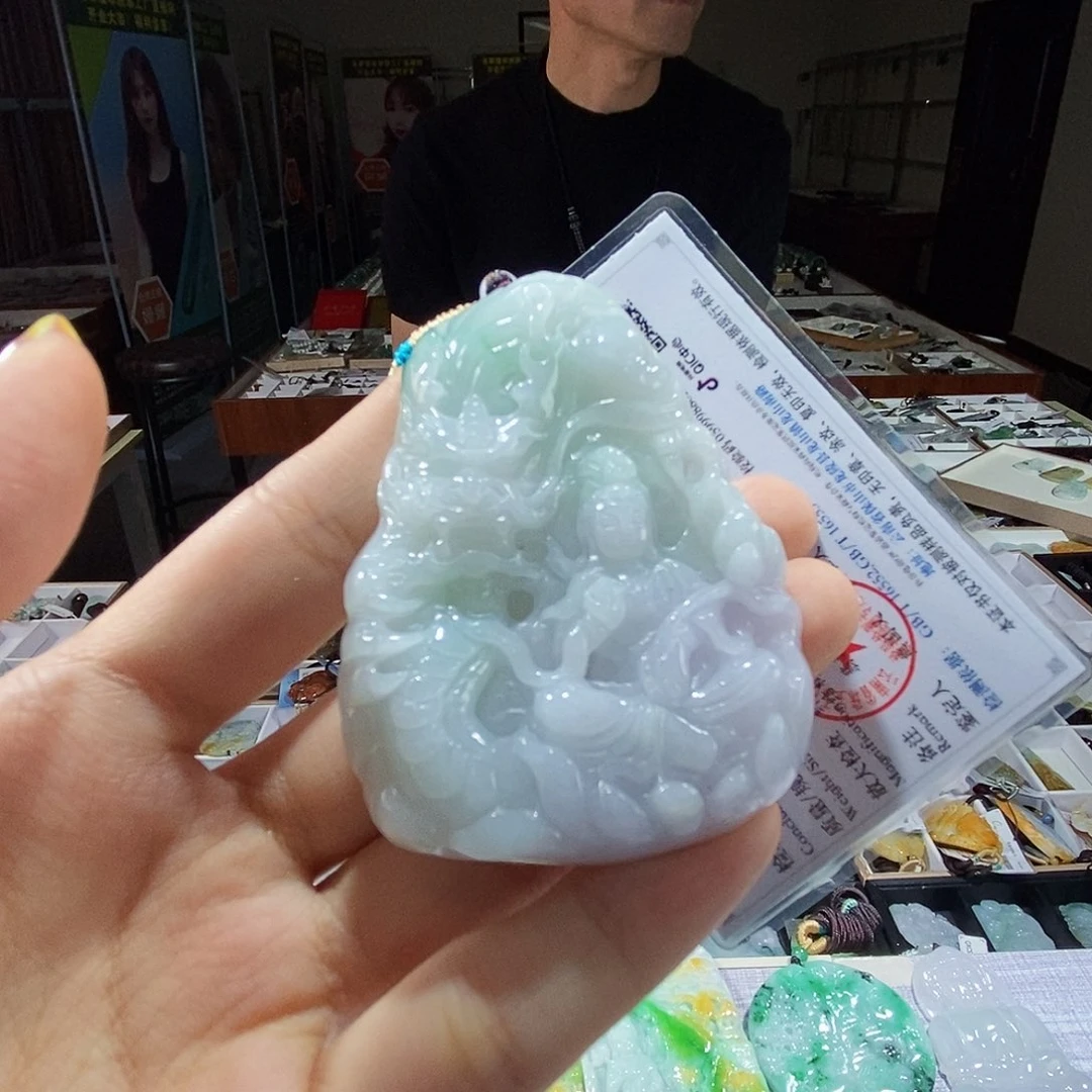 翡翠未镶嵌颈饰翡翠
