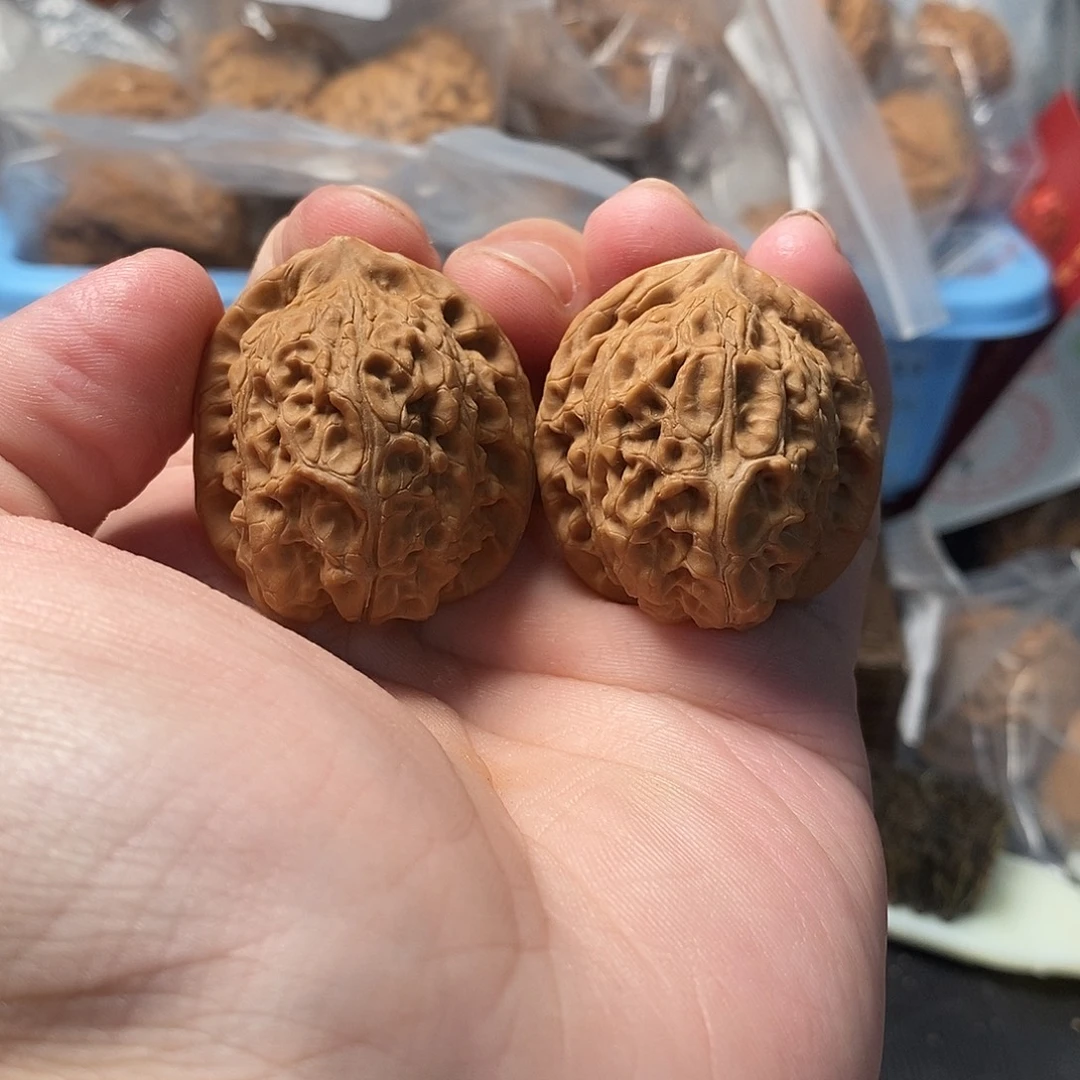 1文玩核桃火麒麟34-460