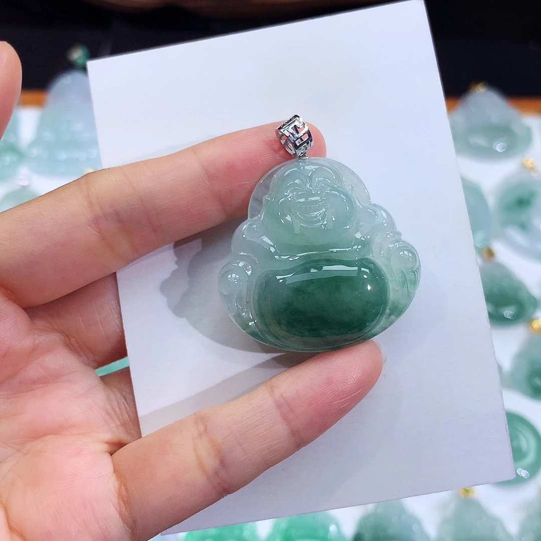 翡翠18K金镶嵌颈饰翡翠吊坠